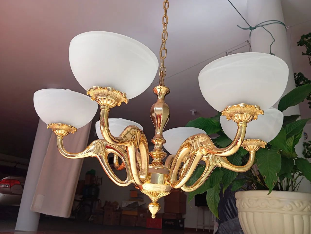 Lustre  clássico Dourado grande  - Foto 3