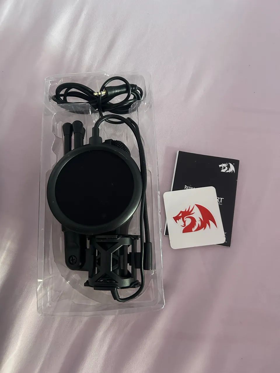 Microfone Redragon novo