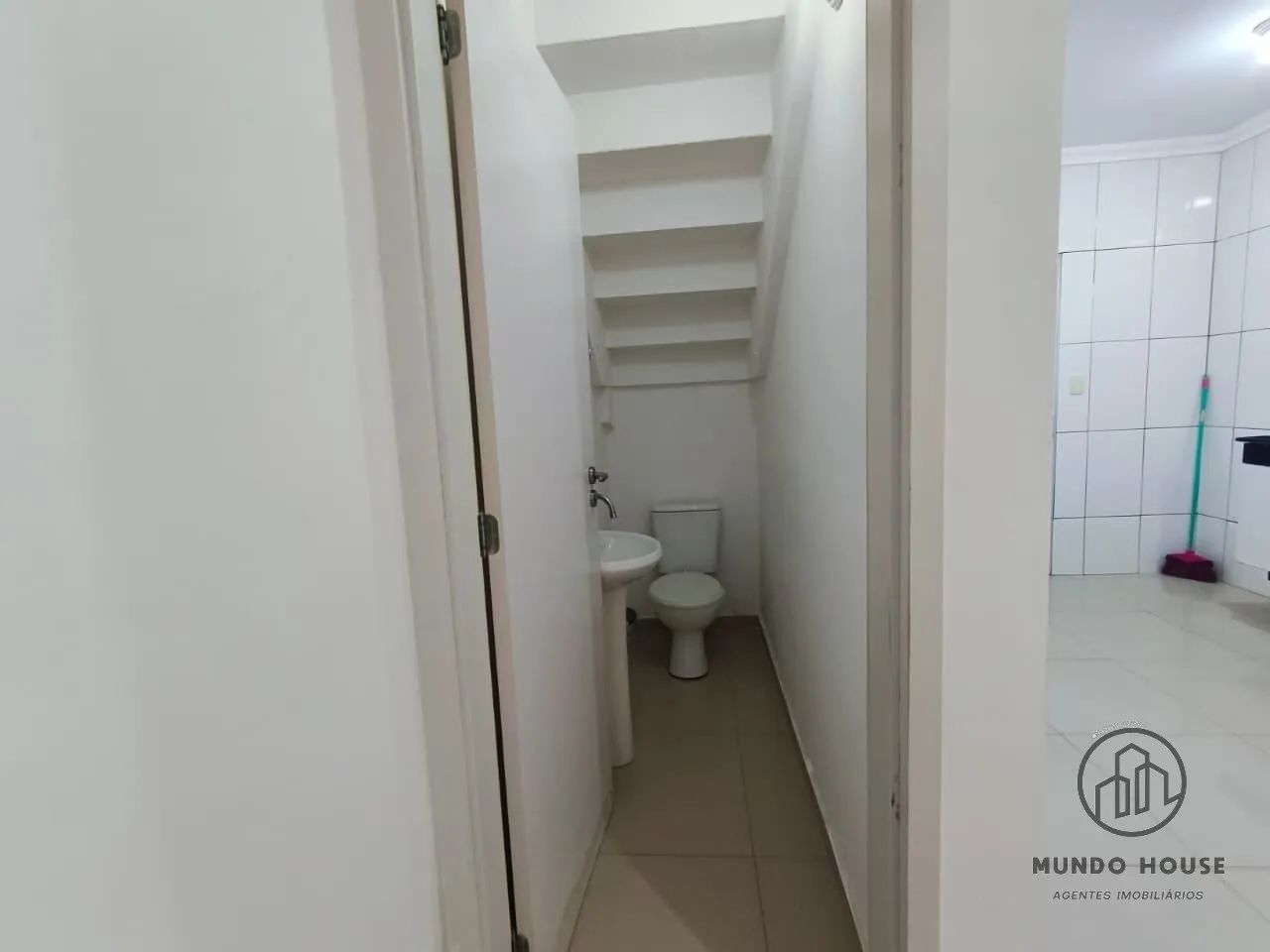 SOBRADO EM CONDOMÍNIO FECHADO - Foto 4