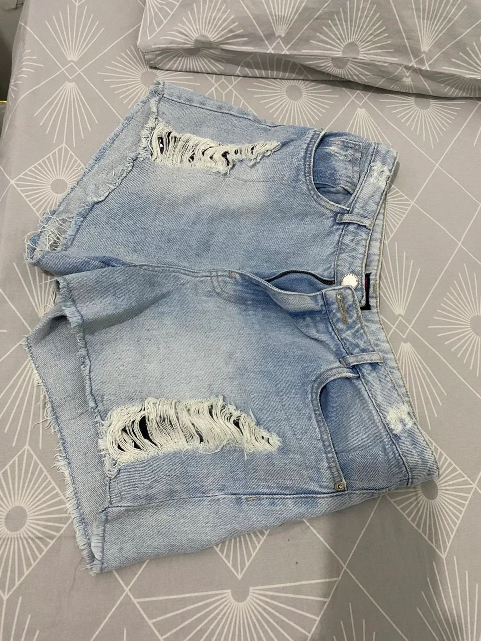 Short jeans