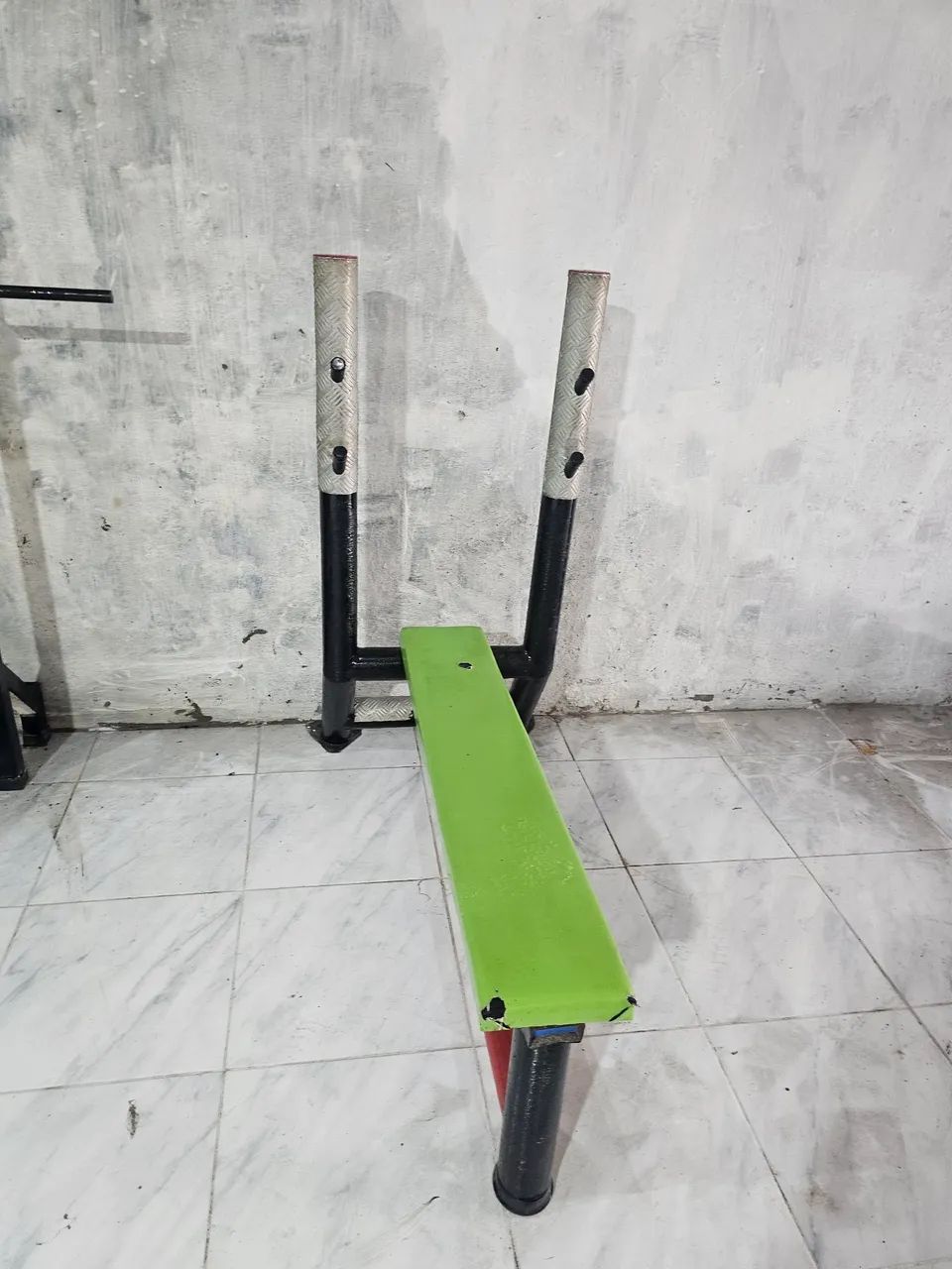Máquina de academia banco reto e 45 - Foto 3