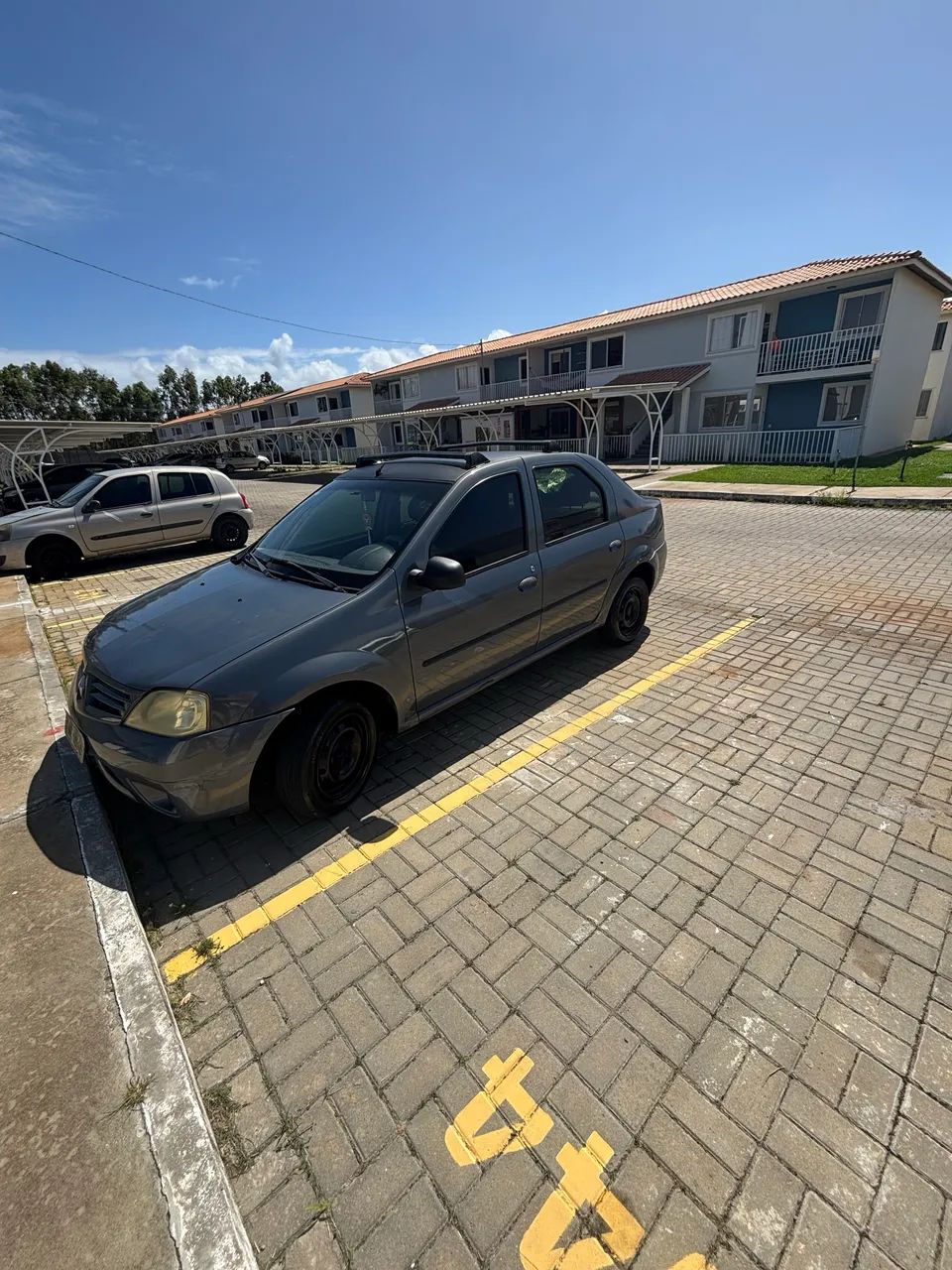 Renault Logan 2010