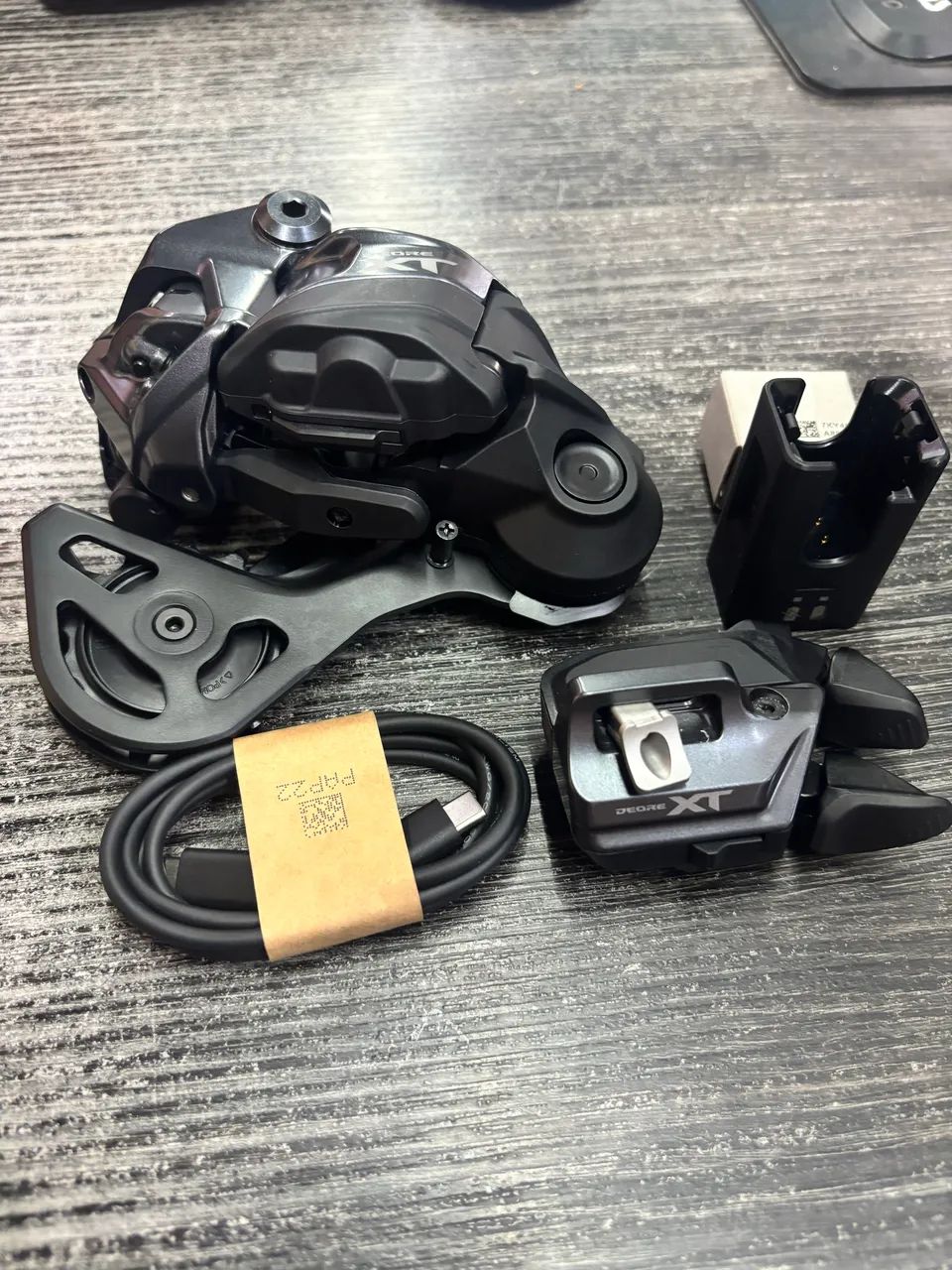 Kit Shimano Deore Xt Câmbio + alavanca Di2 - Acessórios de