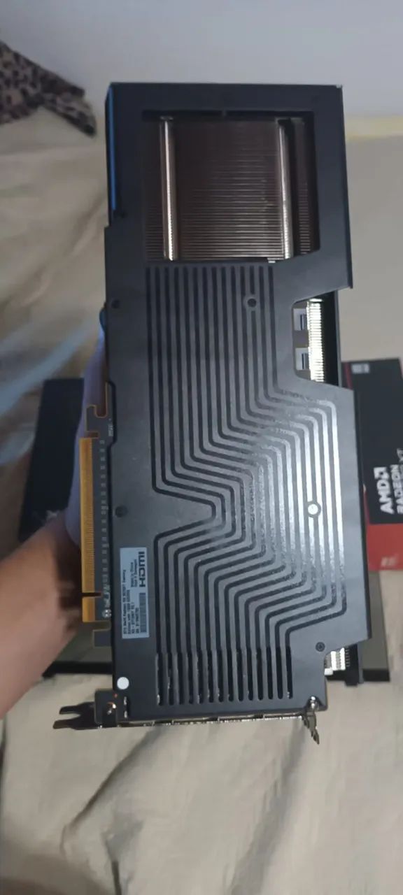 9070 XT XFX SWIFT - Foto 2