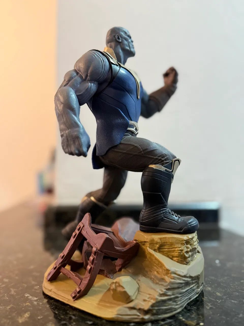 Action Figure Thanos - Acompanha Caixa Original - Foto 2