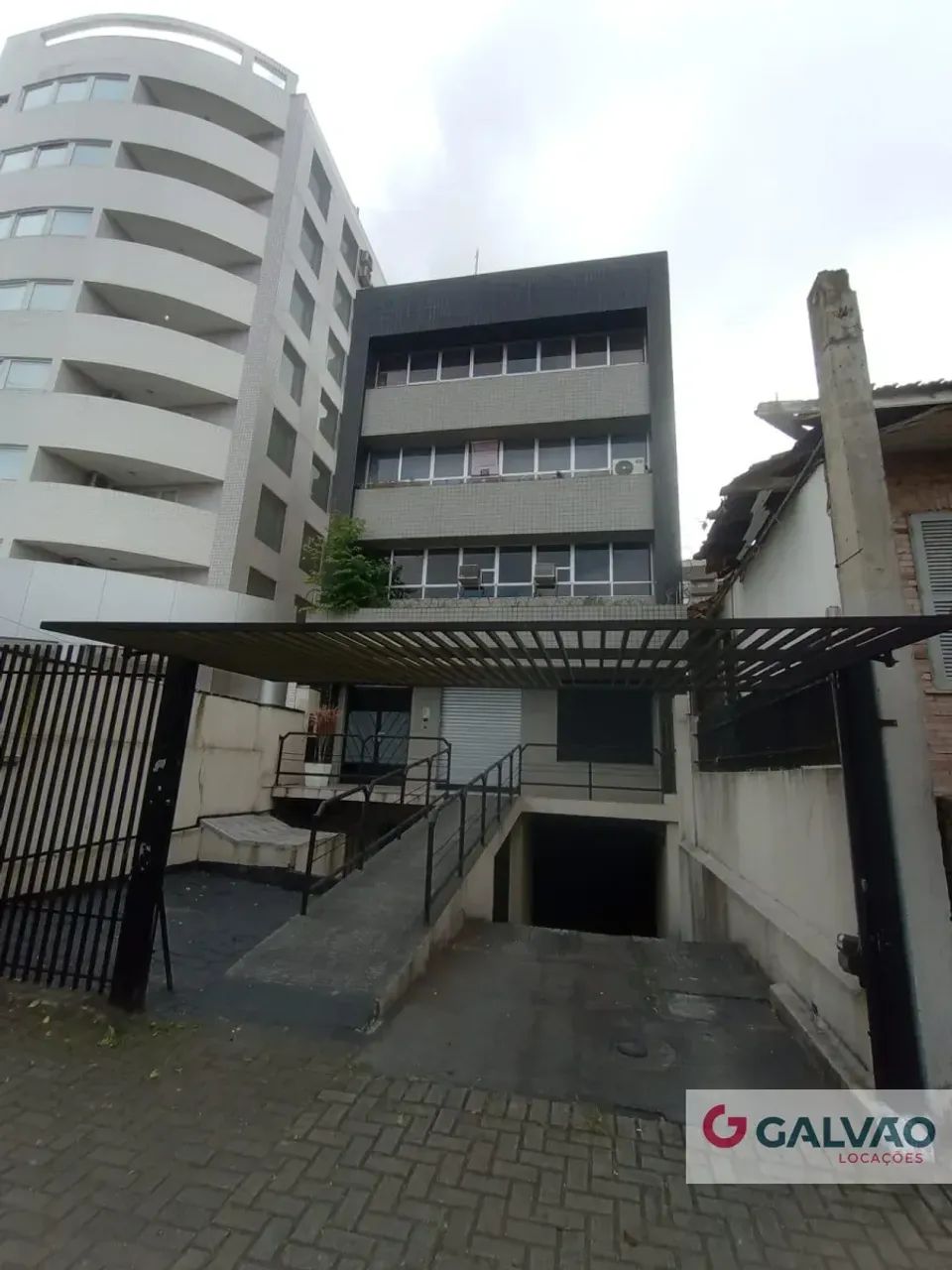 Conjunto Comercial no Centro Cívico, com vaga de garagem - Foto 2