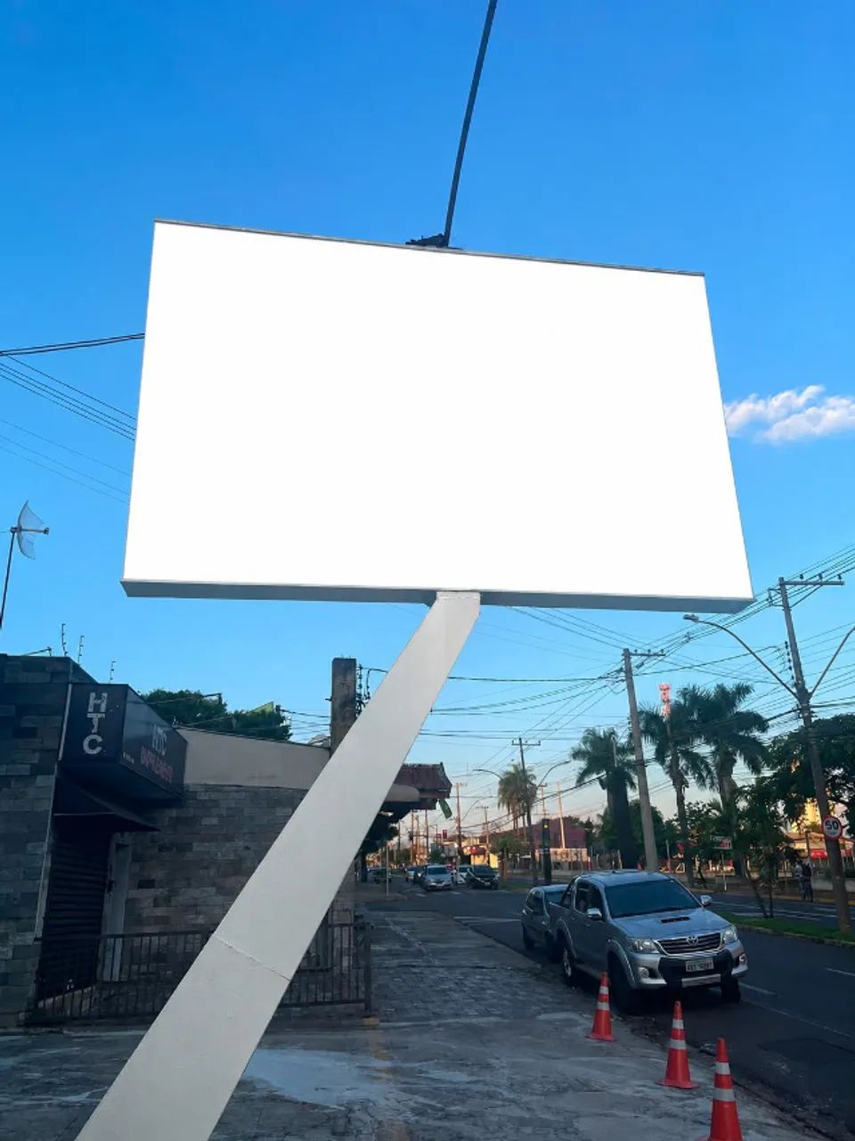 TOTEM PARA LOJA
