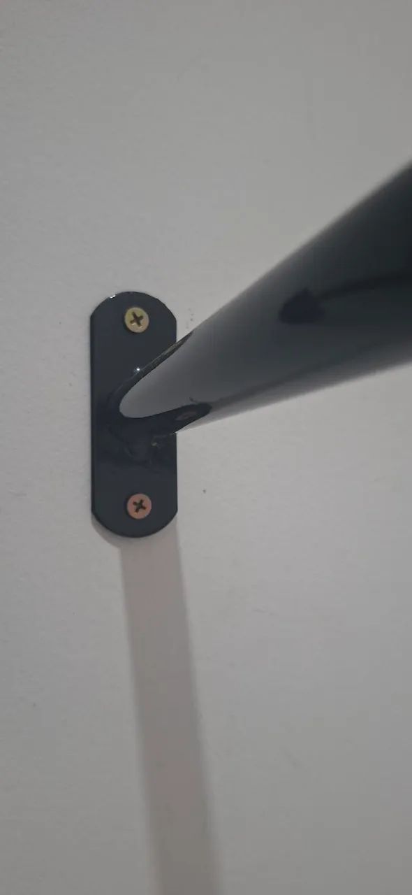 ARARA DE PAREDE PARA LOJA DE ROUPA - Foto 3