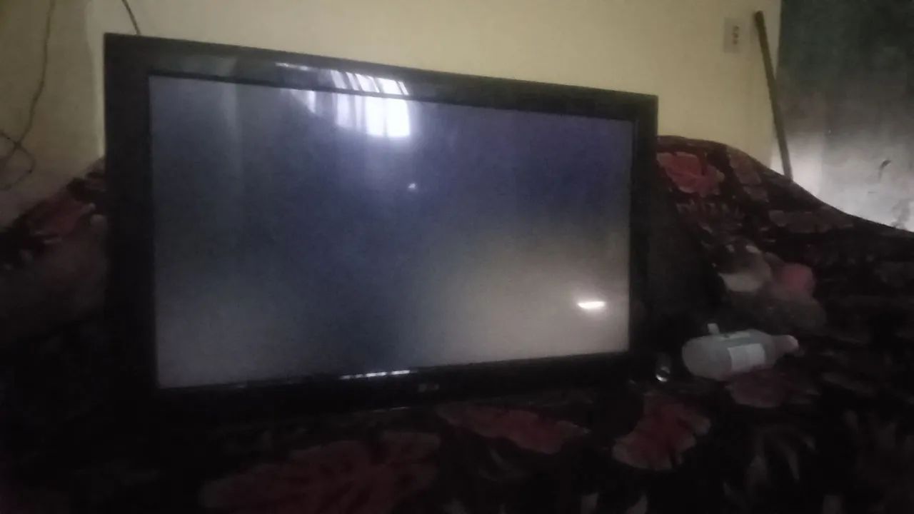 Vendo uma TV de 32 polegada 