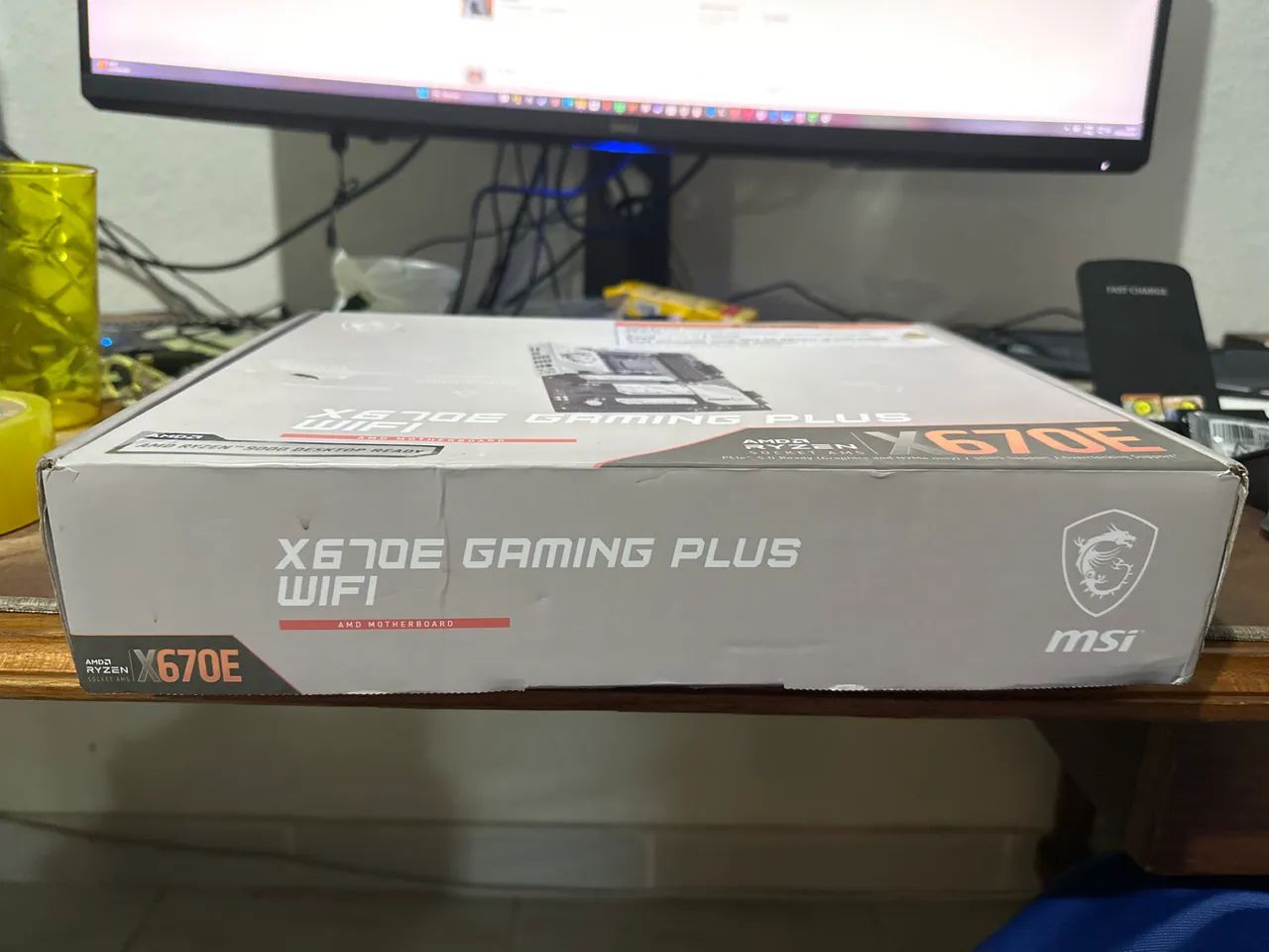 Caixa placa mãe Msi gaming plus Wi-Fi x670e - Foto 3