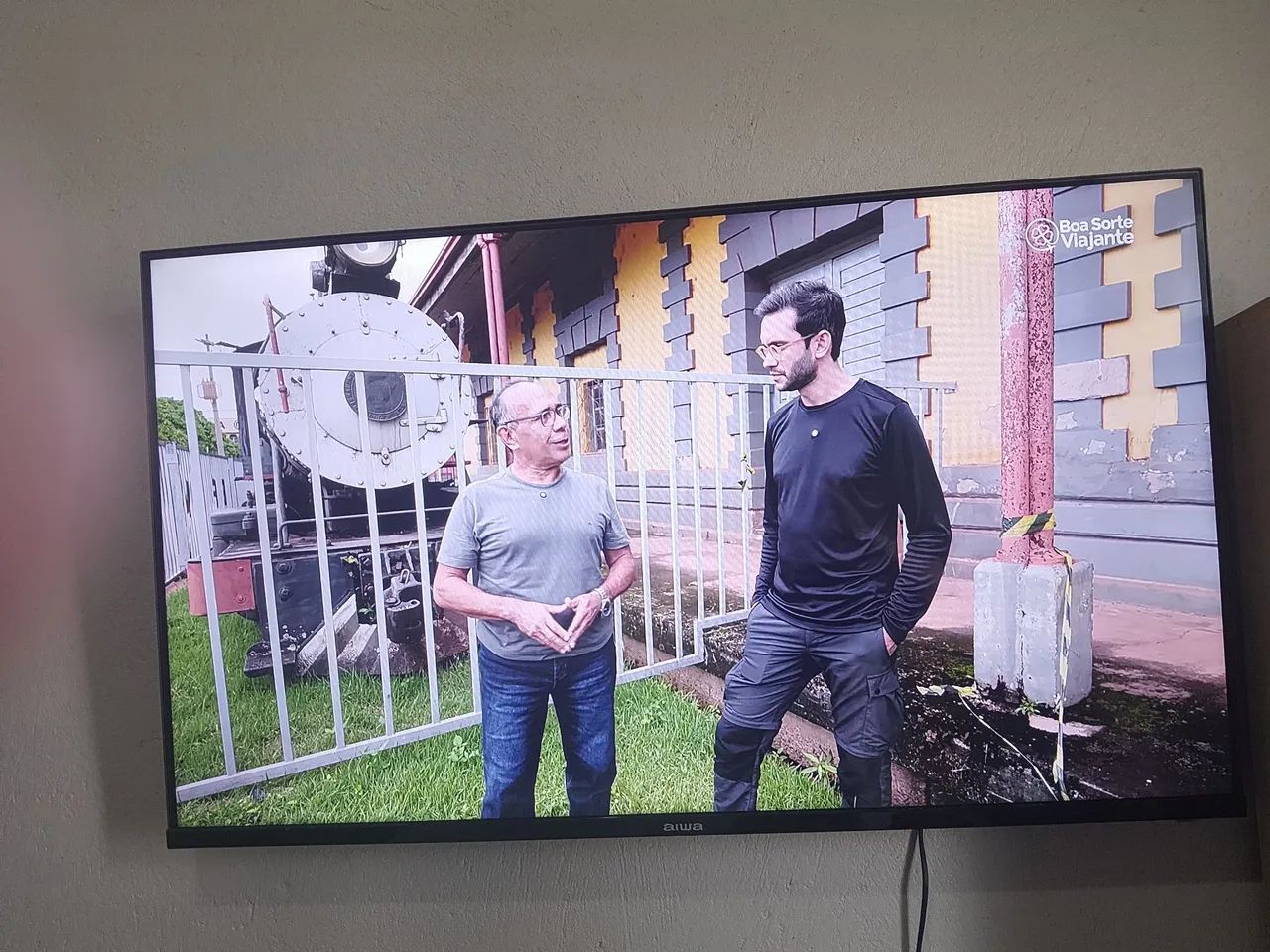Vendo essa tv de 43 polegadas nova , com sistema Android , com nota fiscal, marca AIWA - Foto 2
