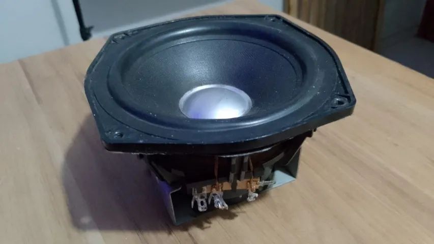 Alto falante AIWA 6" vintage 70 watts, funcionando 100%.