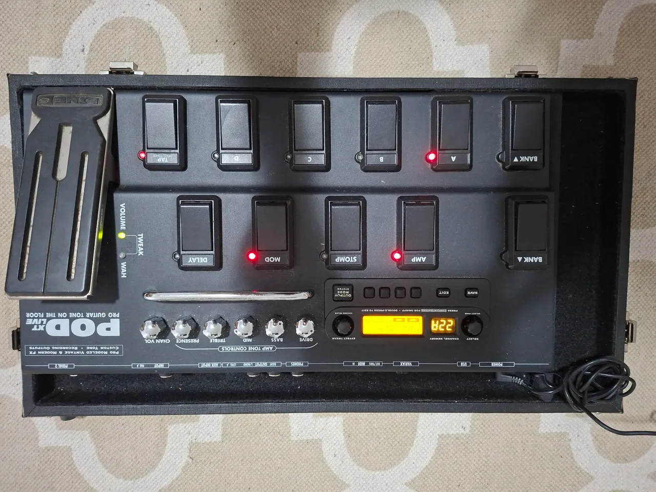 line 6 pod xt live