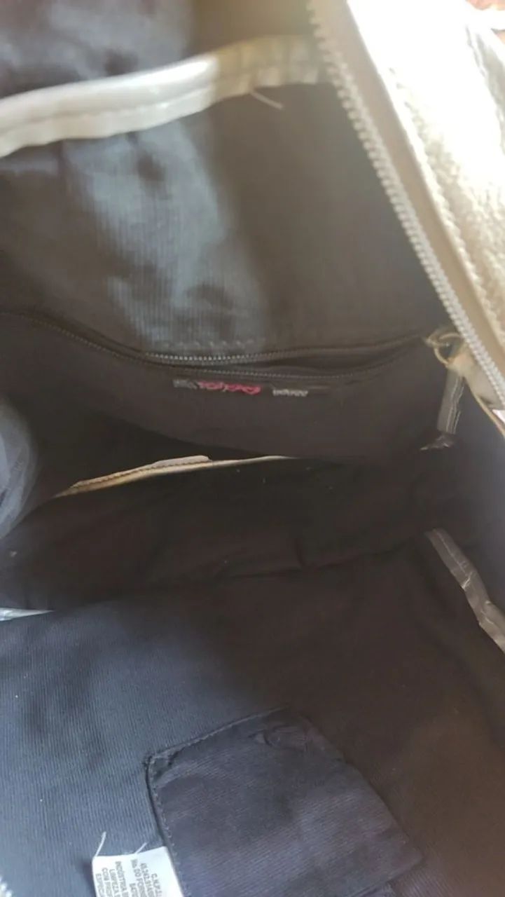 Bolsa Prateada em Couro Legítimo C&A - Foto 4