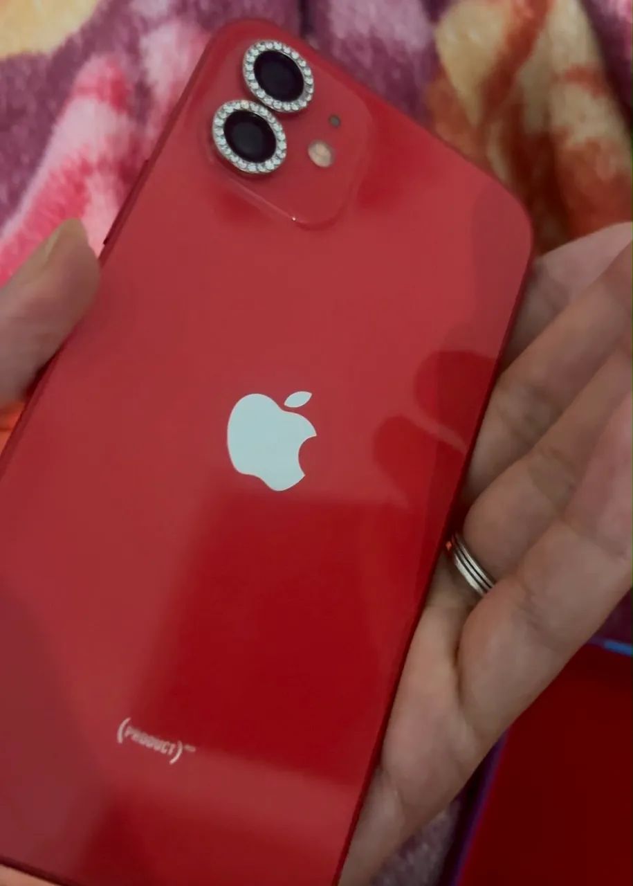 iPhone 12 red
