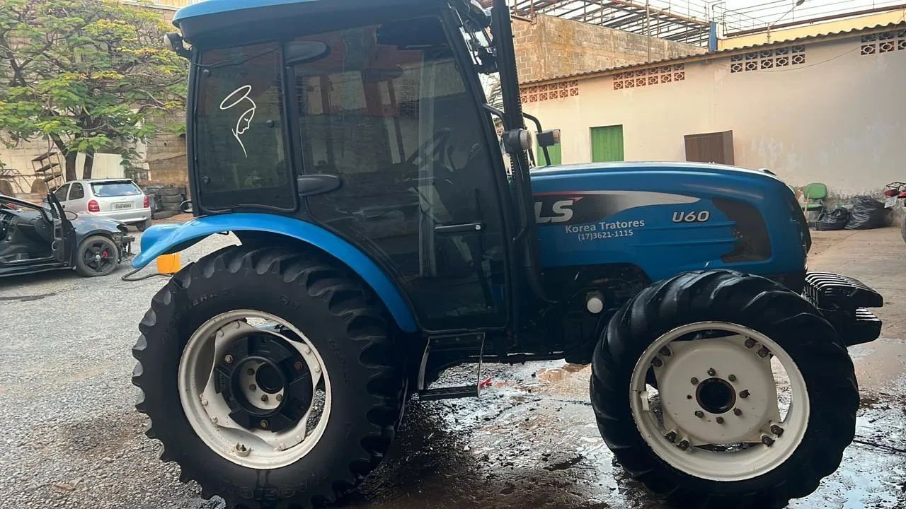 Trator LS U60