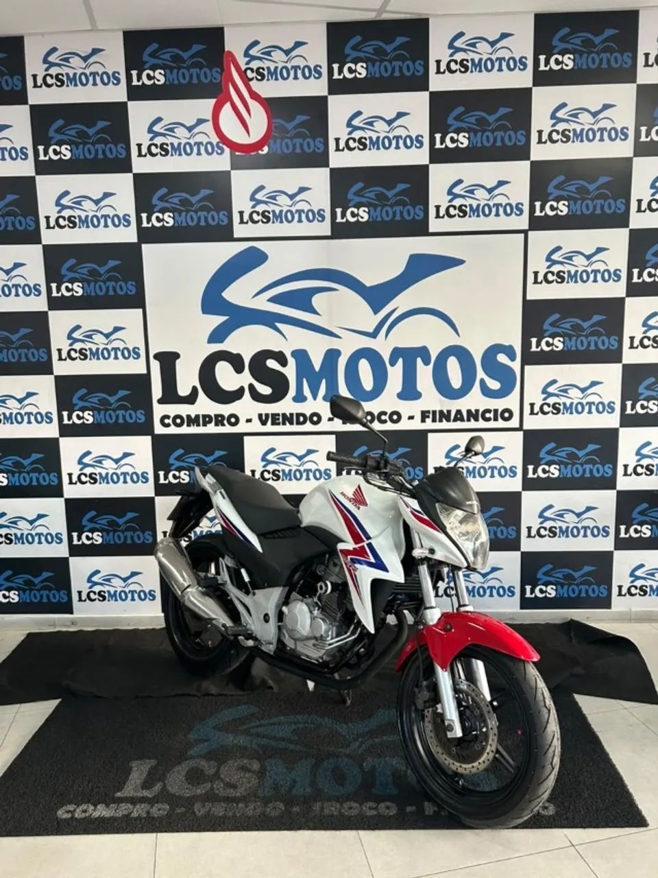 CB 300R BRANCA 2015 - Foto 3