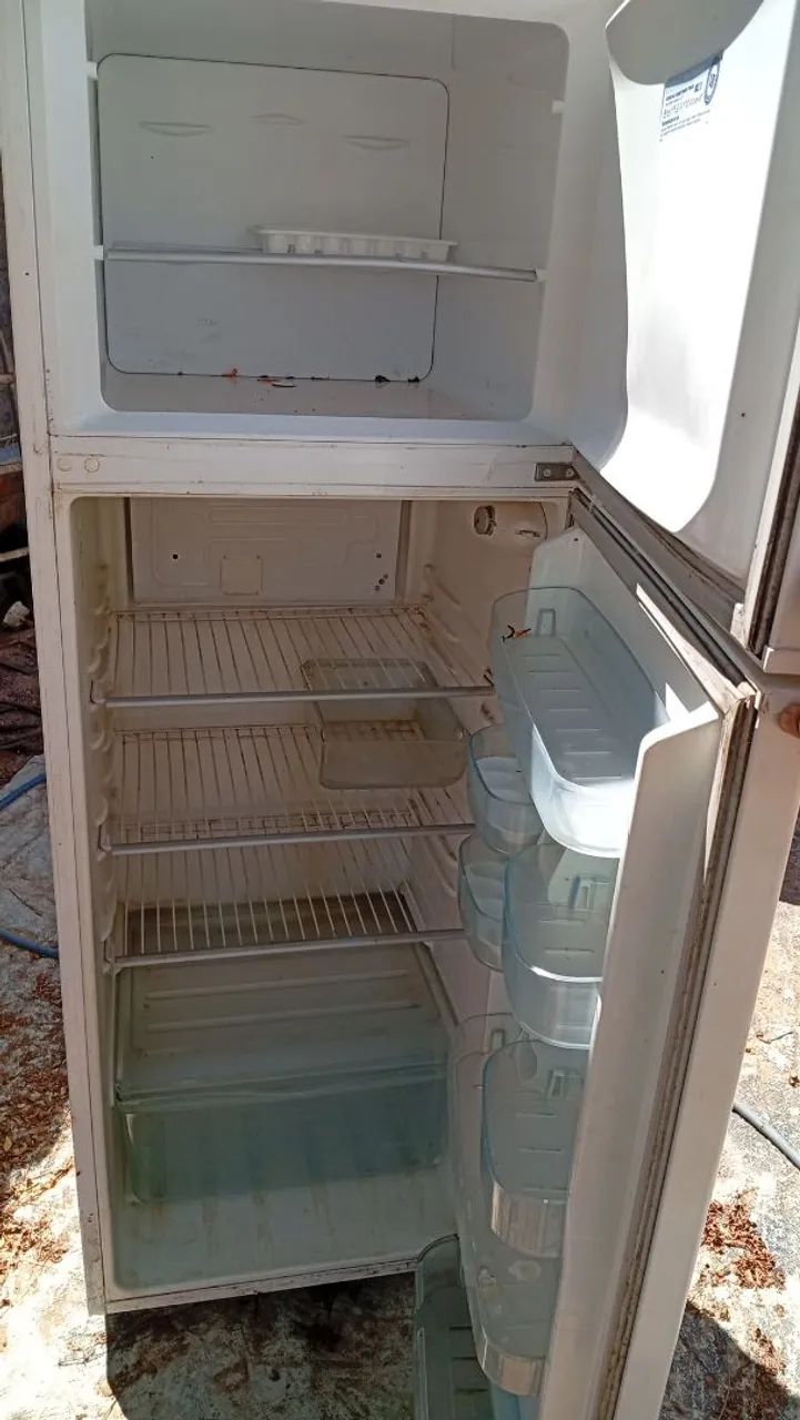 Geladeira a venda - Foto 2