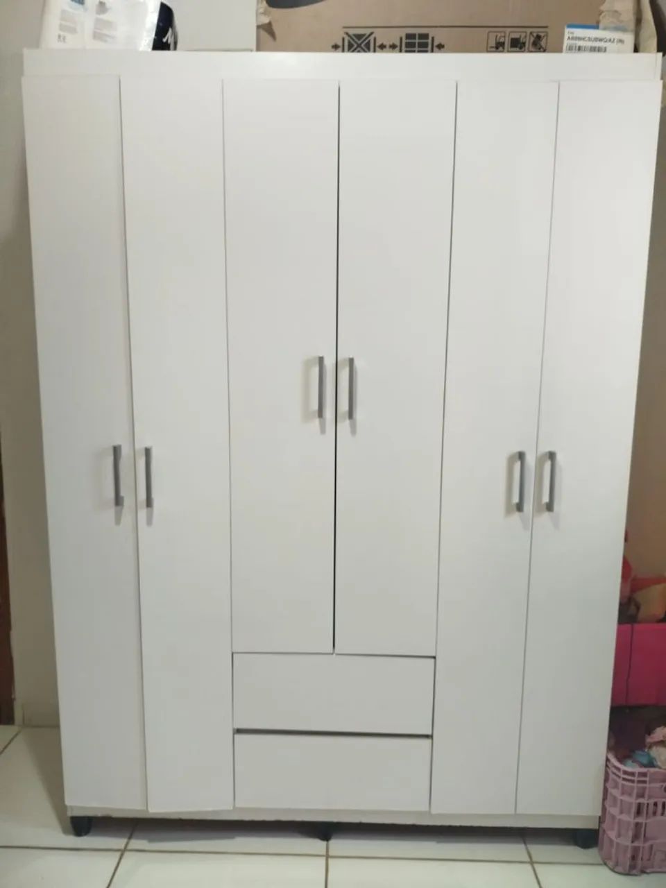 Cama box e guarda roupa 