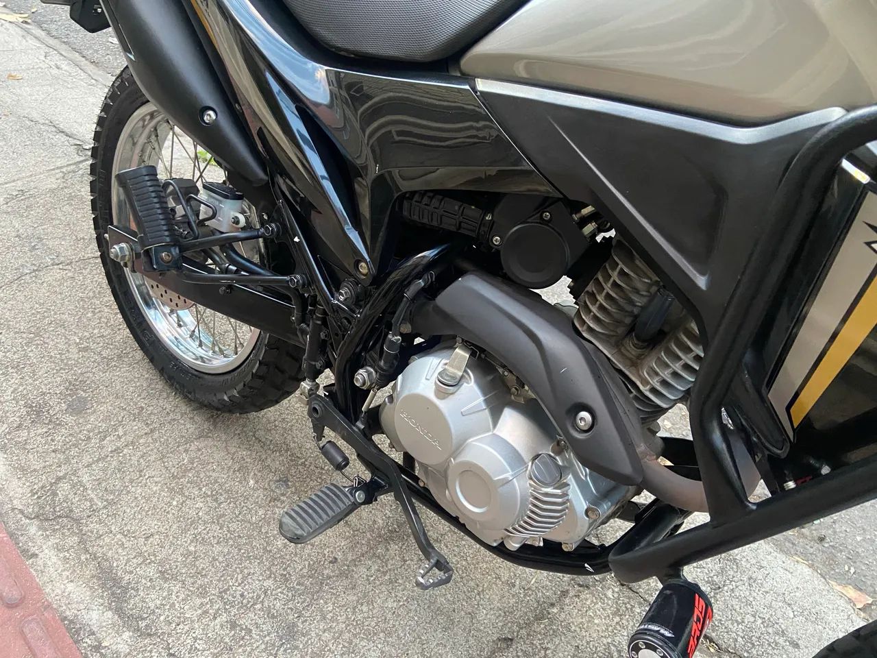  Bros 160 essd ano 2022 com 2600 km zero - Foto 2