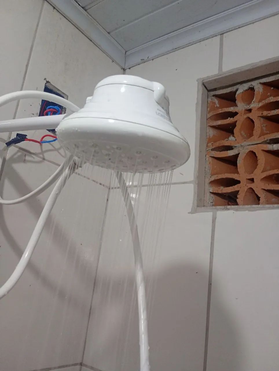 Chuveiro eletrônico Lorenzetti 