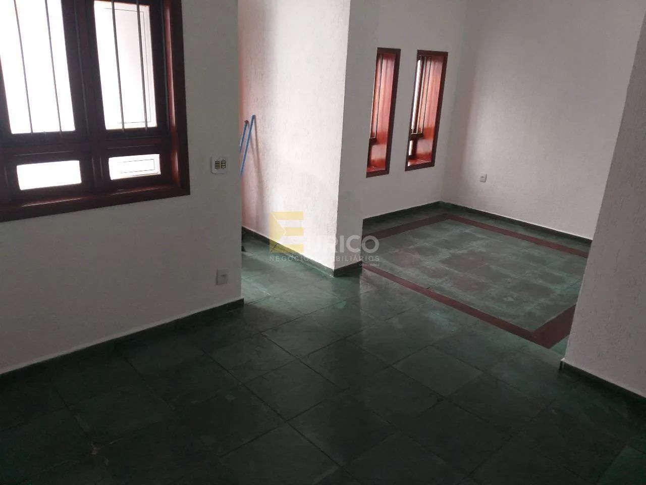 Excelente Sobrado à Venda no Centro de Vinhedo - Foto 3