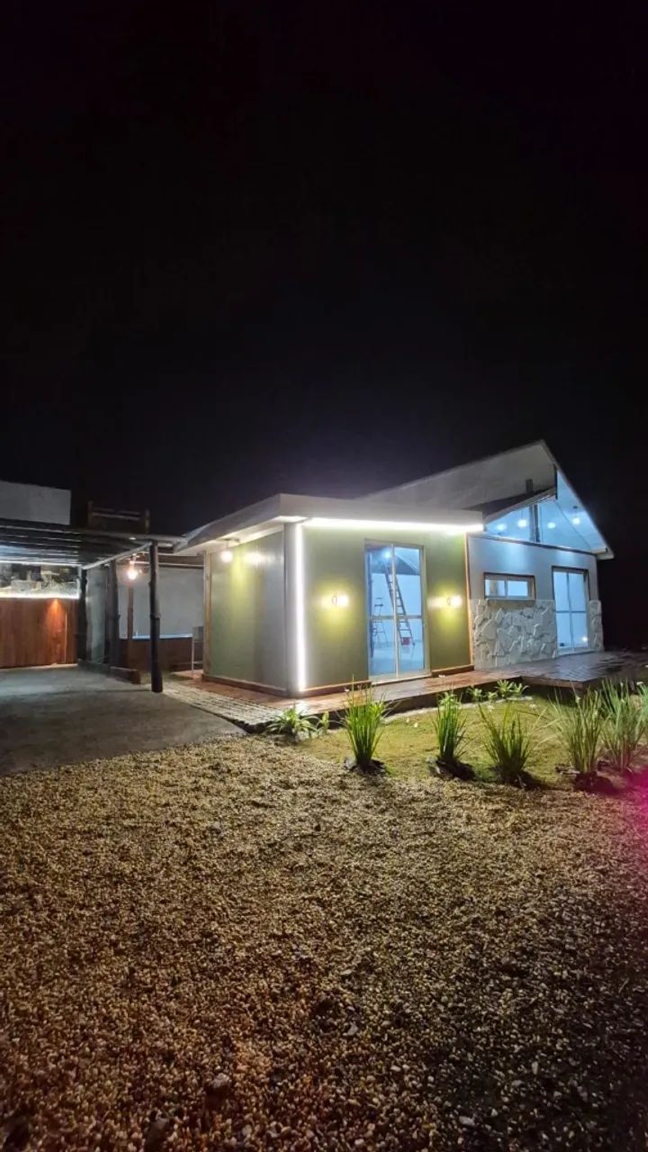 Casa com 2 dormitórios + amplo quintal com piscina em Condomínio no Ingleses! - Foto 2