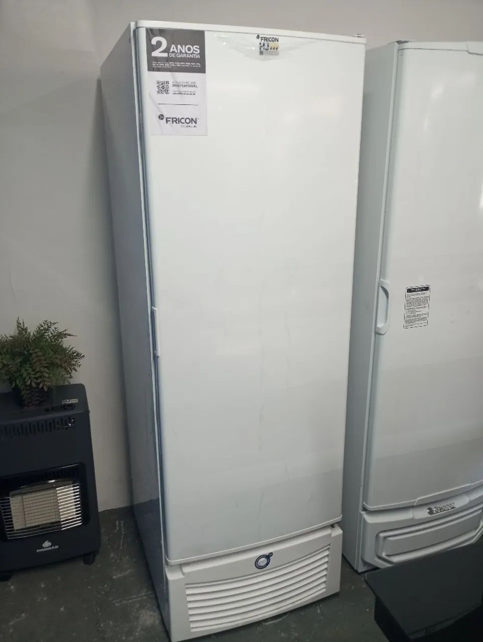 NZ. Freezer vertical 570L FRICON 