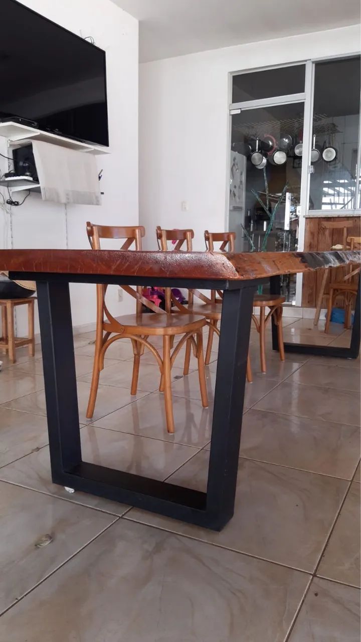 Mesa em madeira com verniz  - Foto 2