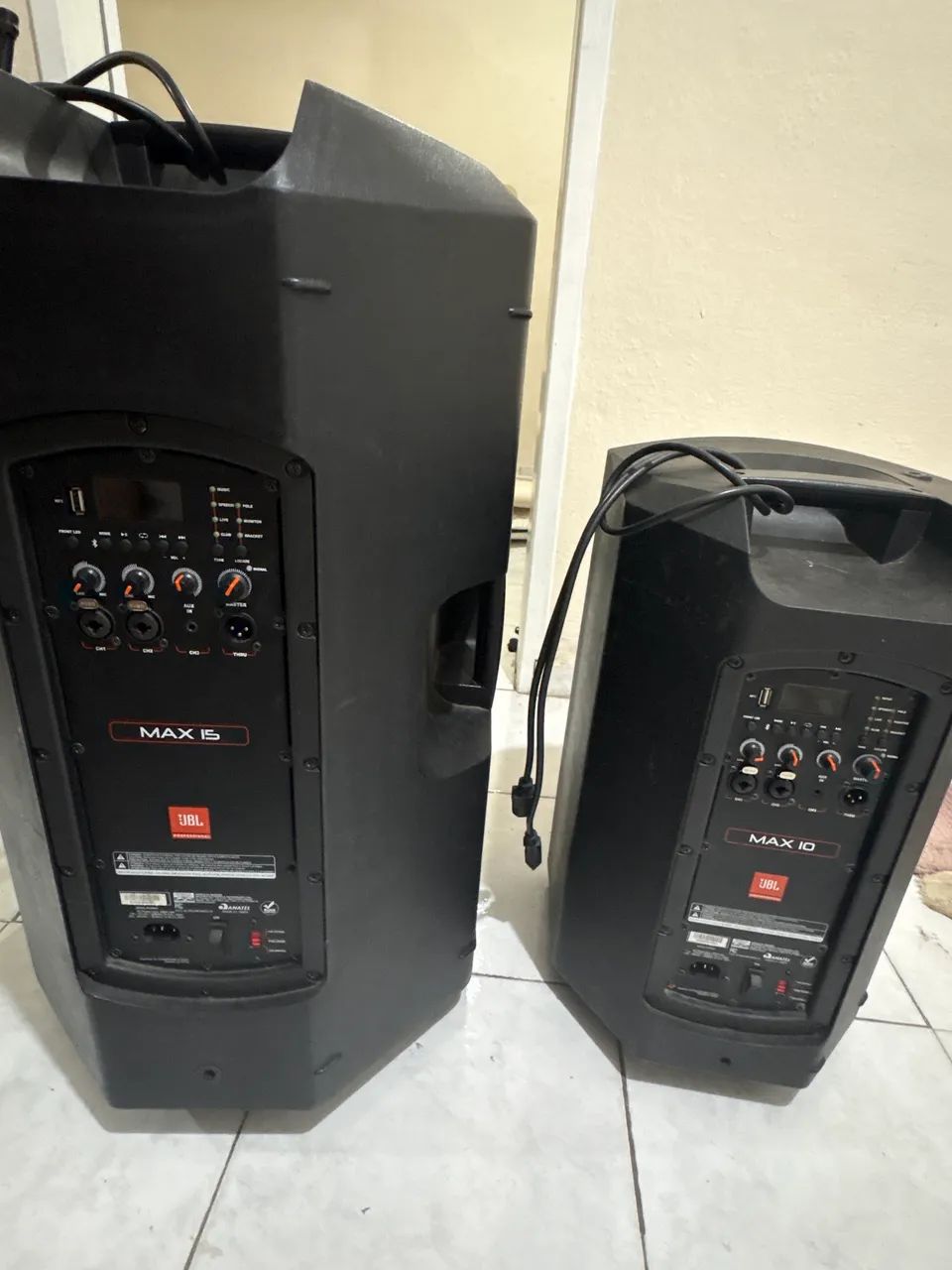 Caixa de som JBL MAX 15 e MAX 10 - Foto 2