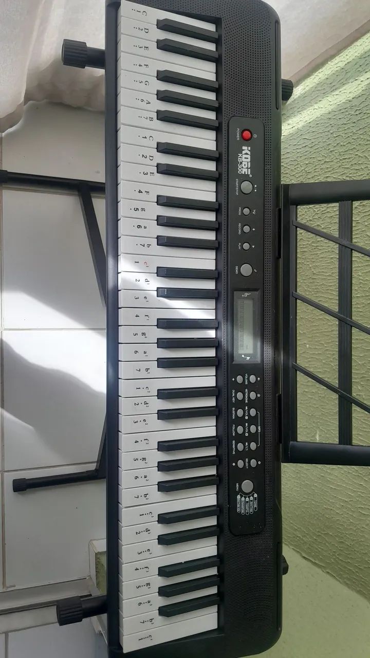 Teclado KOBE KB300