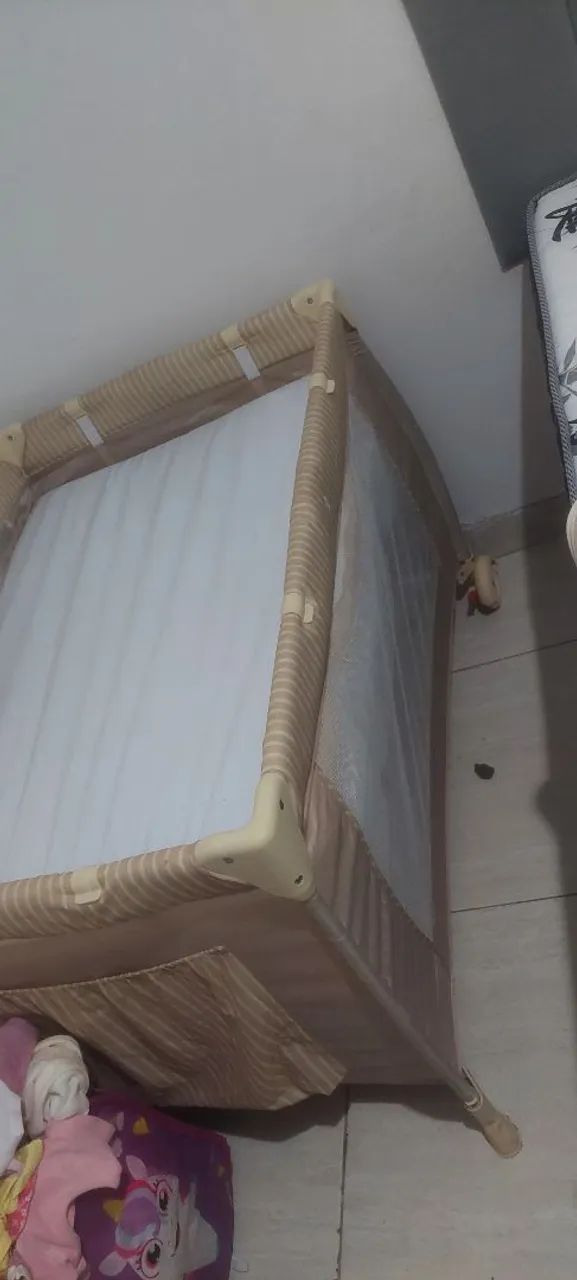 Berço com colchão novo 