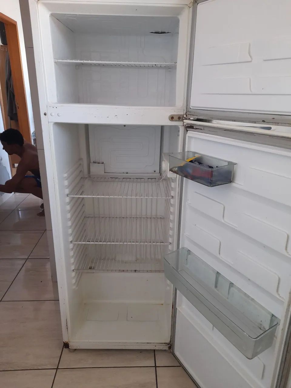 Vendo geladeira - Foto 3