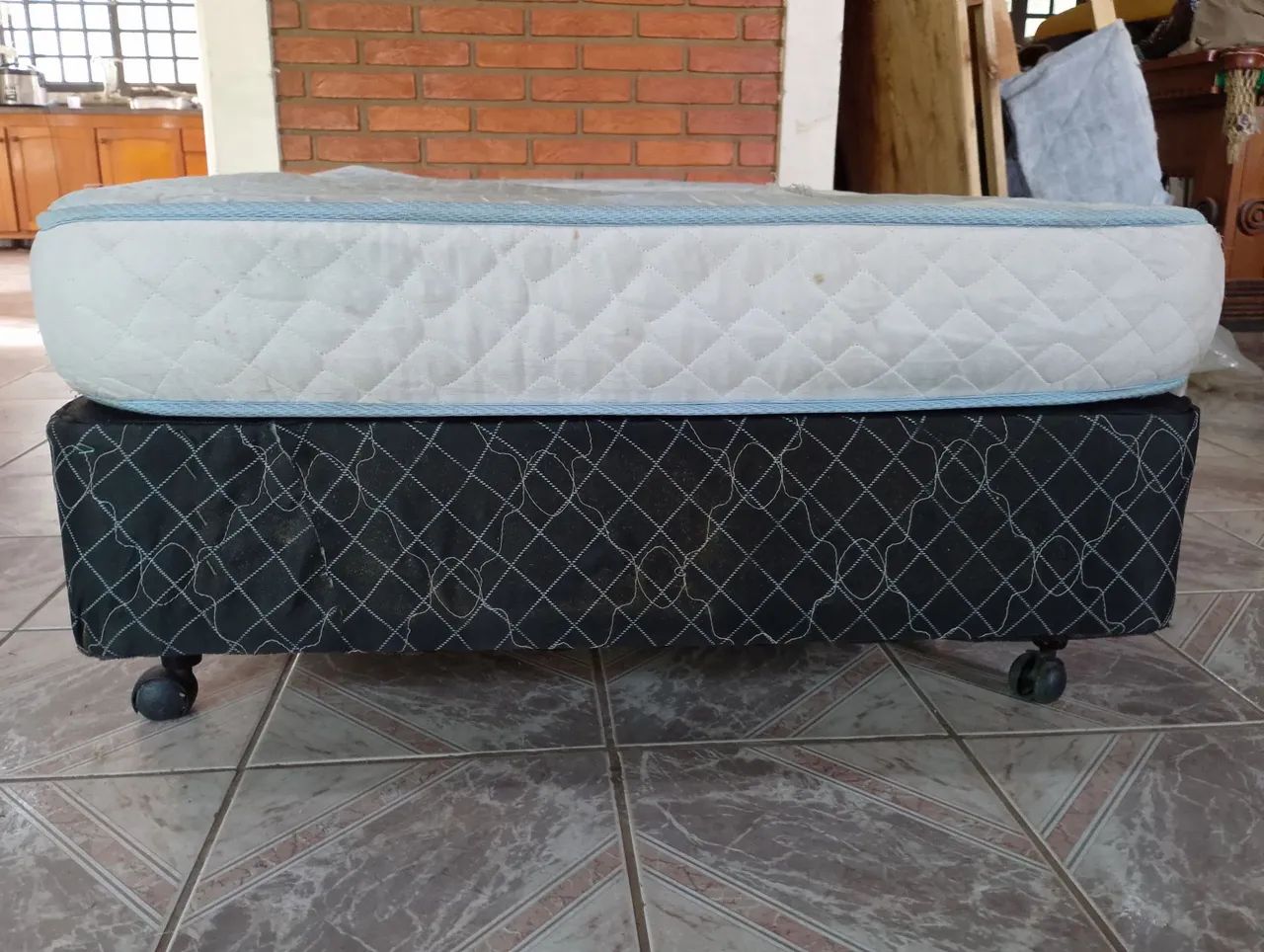 Cama box Solteiro nova + colchao com capa de algodao de brinde! Entregamos