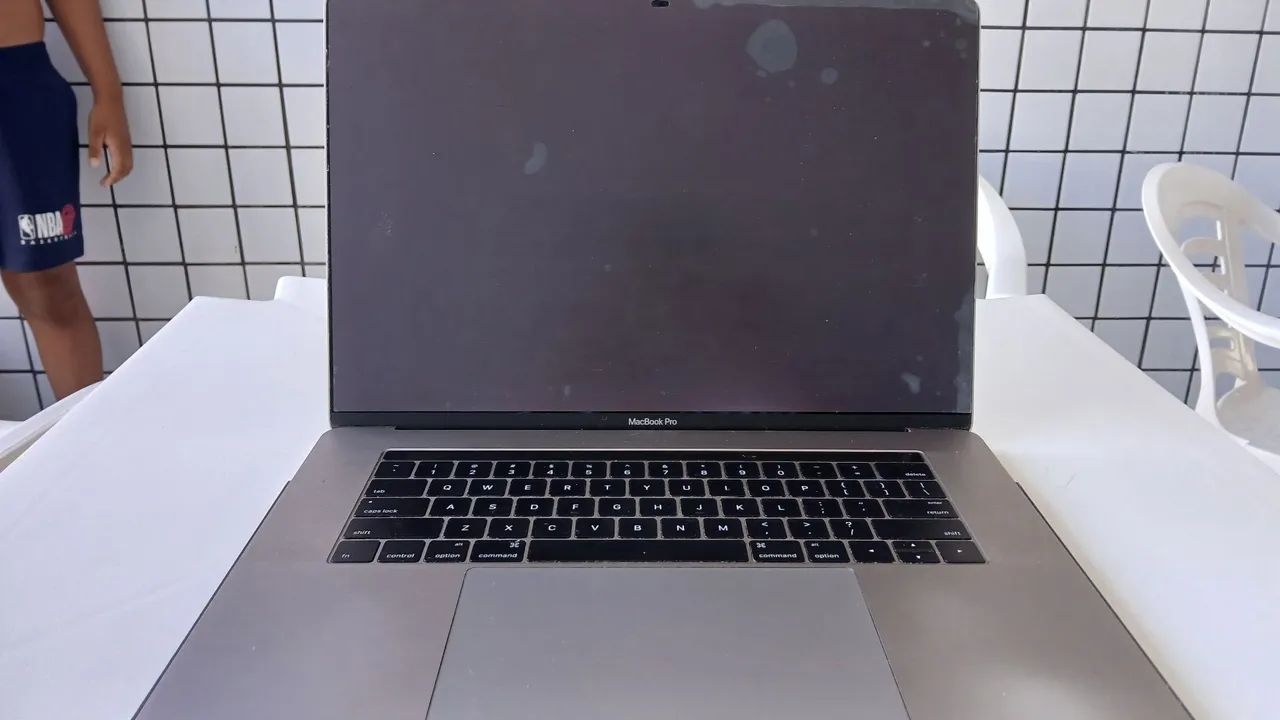 MacBook 15" (2017)