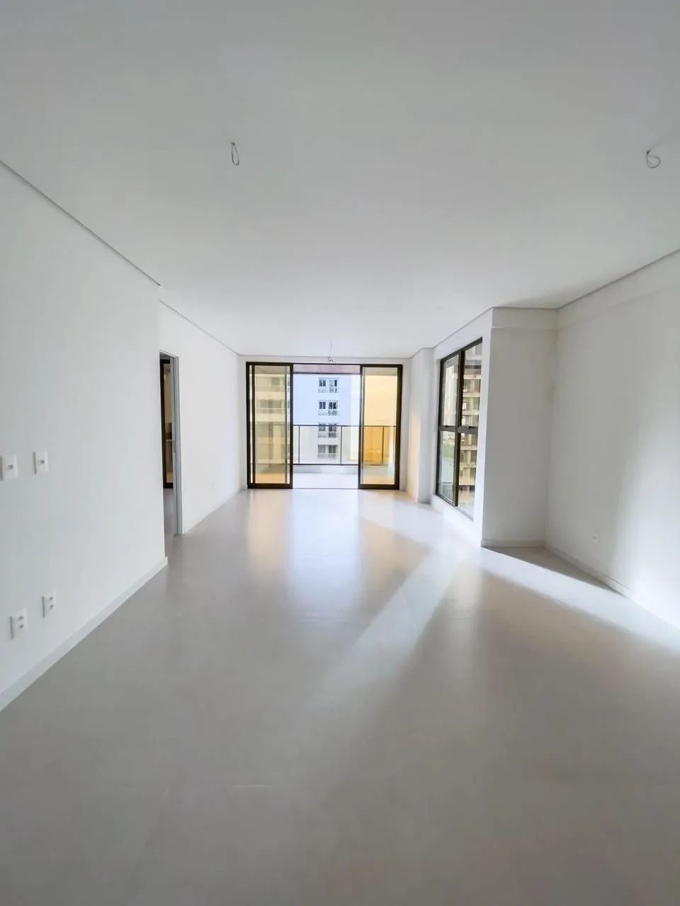 VENDO APARTAMENTO QUARTIER 22