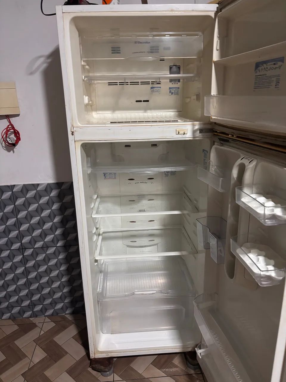 Vendo geladeira  - Foto 5