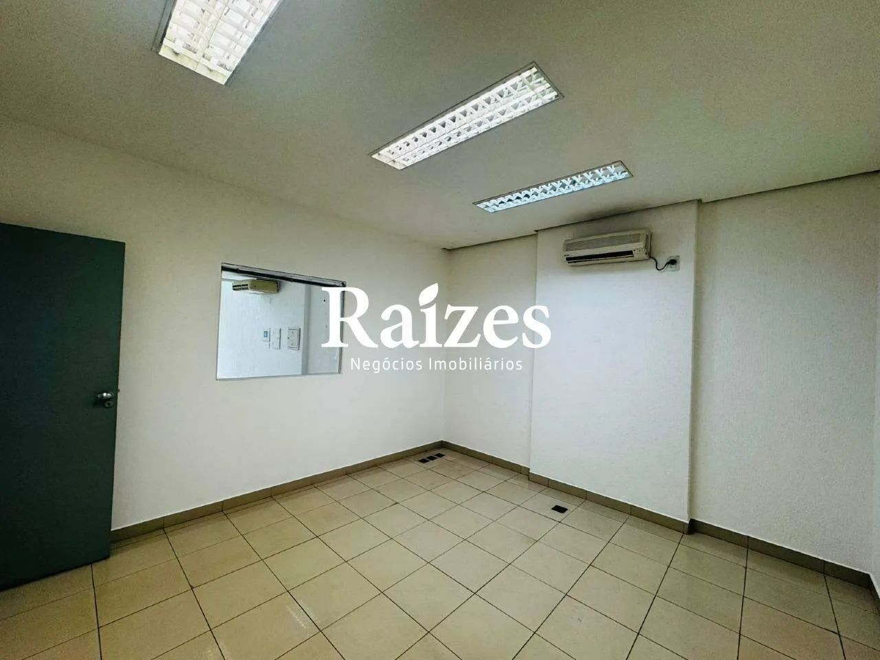 Prédio Comercial para Alugar com 350m², 2 Pavimentos e Elevador em Avenida Movimentada - Foto 3