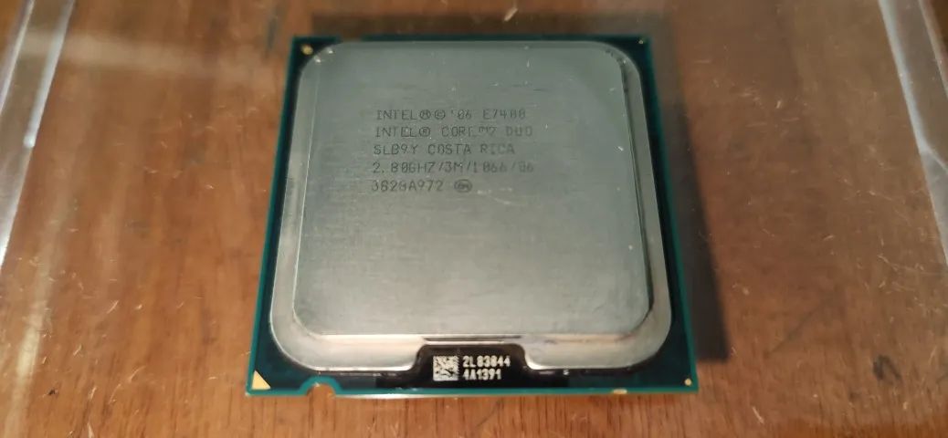 Processador Intel Core 2 Duo E7400 - 2.8GHz - Socket LGA 775 - Usado