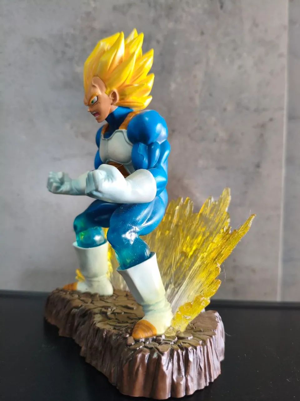 Action Figure Super Vegeta - Foto 4