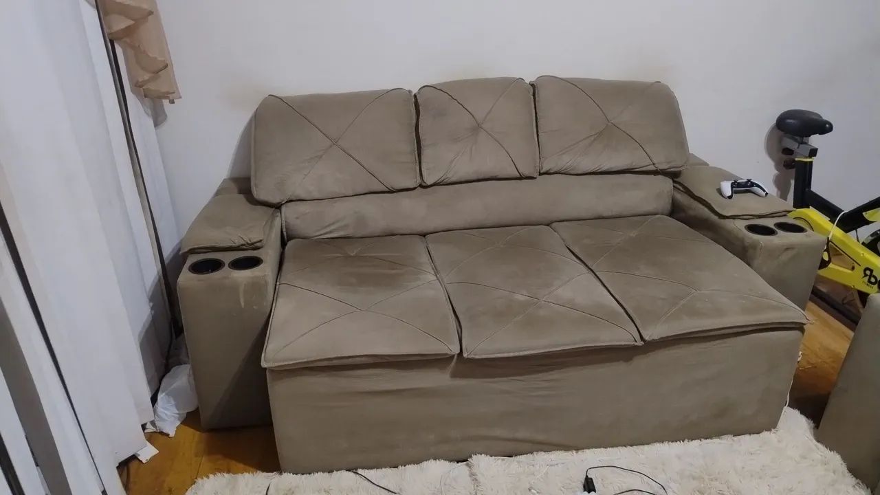 Vende sofá retrátil 3 lugares 