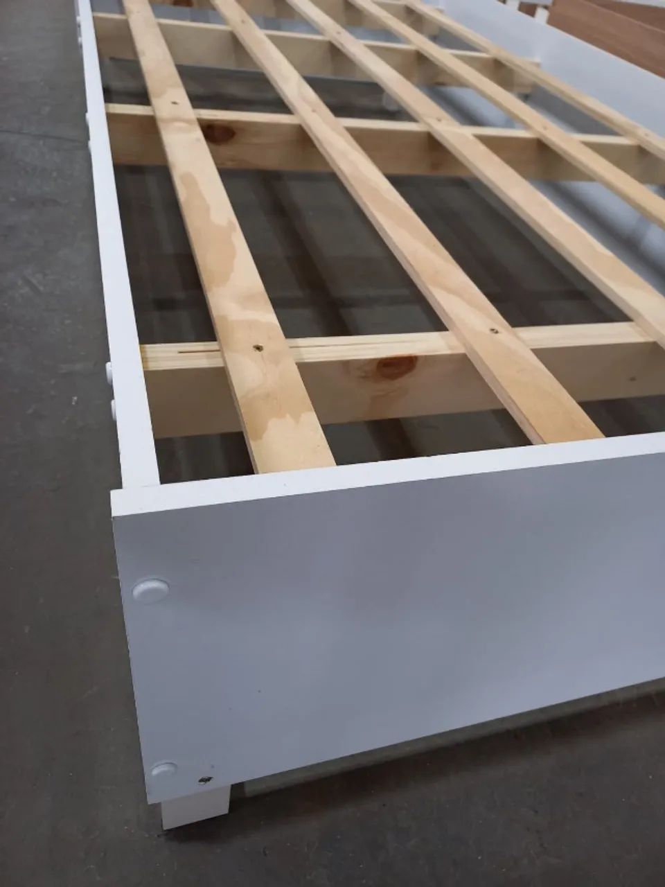 CAMA DE SOLTEIRO MÔNACO BRANCA - R$ 280 - Foto 3