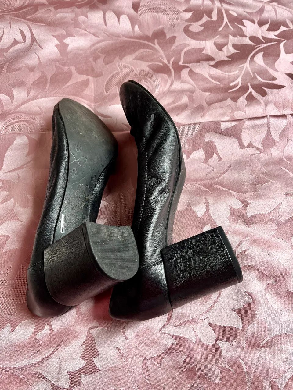 Sapato estilo boneca -  Comfortflex Preto em Couro - Capodarte 