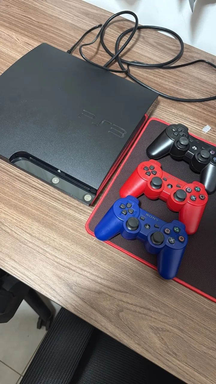 PS3 Slim com SSD 480GB + 3 Controles + Jogos