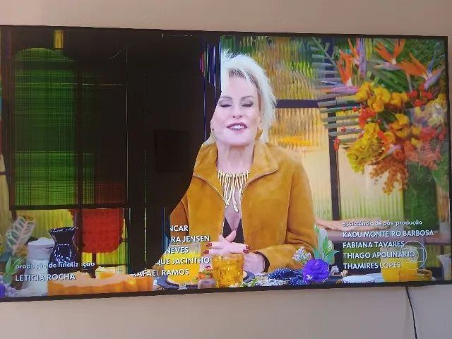 Tv Samsung 65 polegadas! Pra retirar peças  - Foto 2