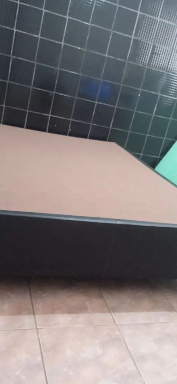 Vende -se Base cama casal