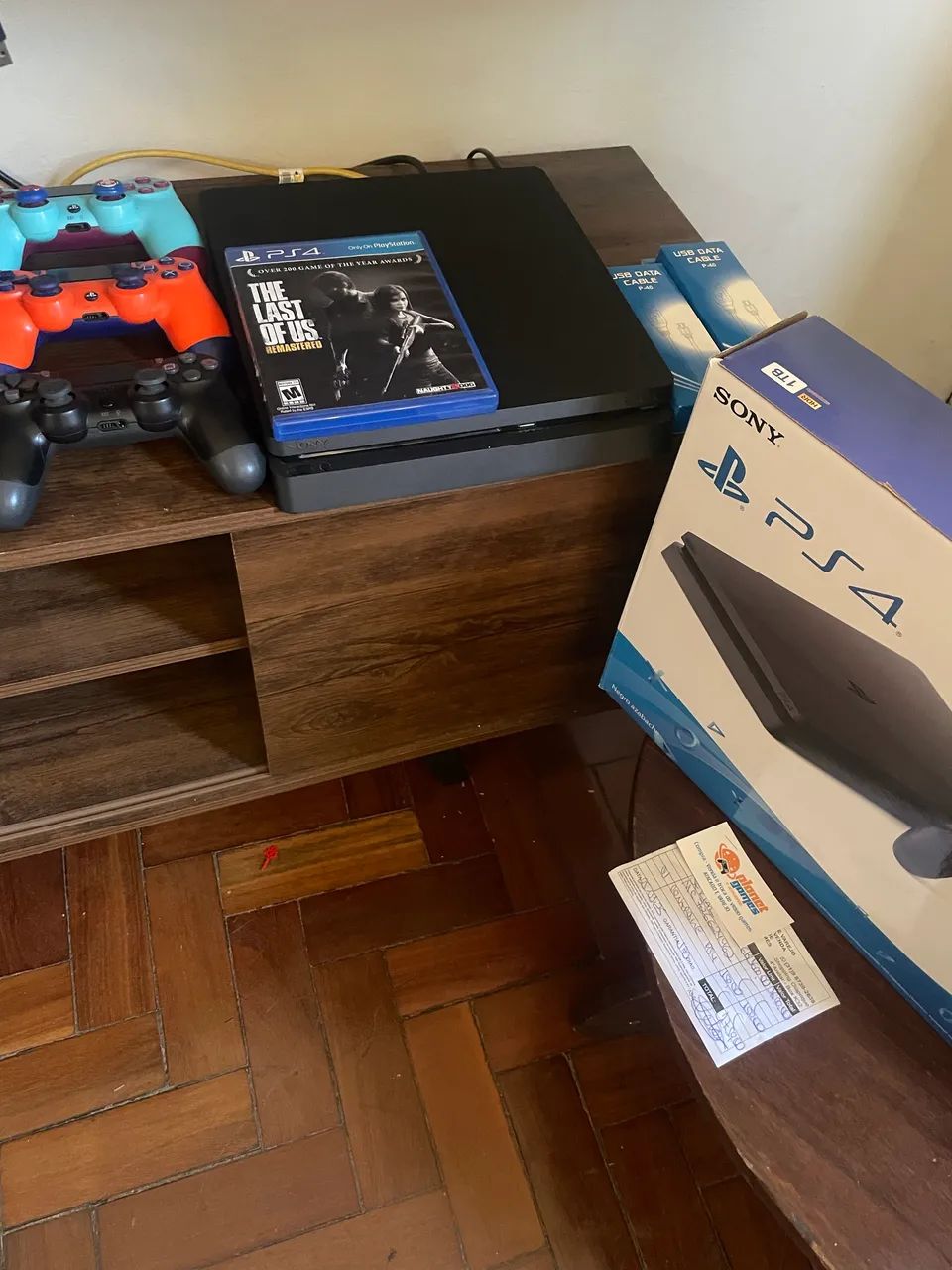 PS4 Semi novo