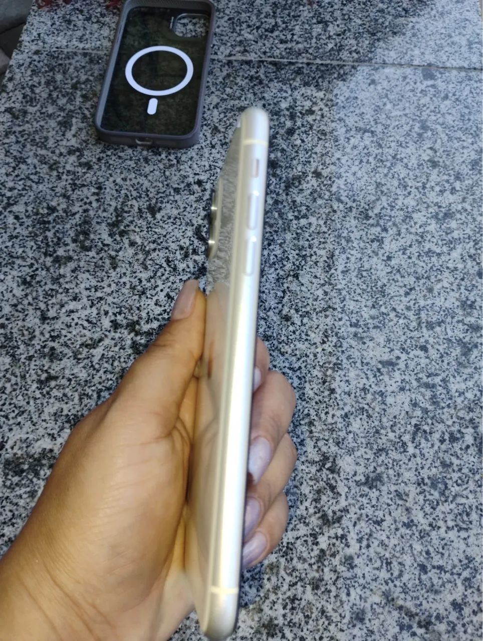 IPHONE 11 - 128 GB - Foto 2