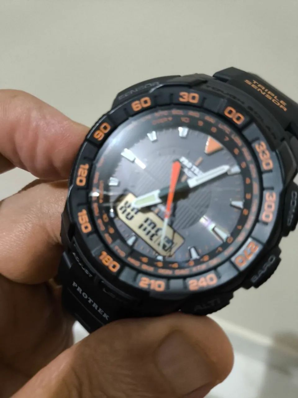 Relógio Casio Protrek PRG550 Solar Sensor triplo Original  - Foto 3