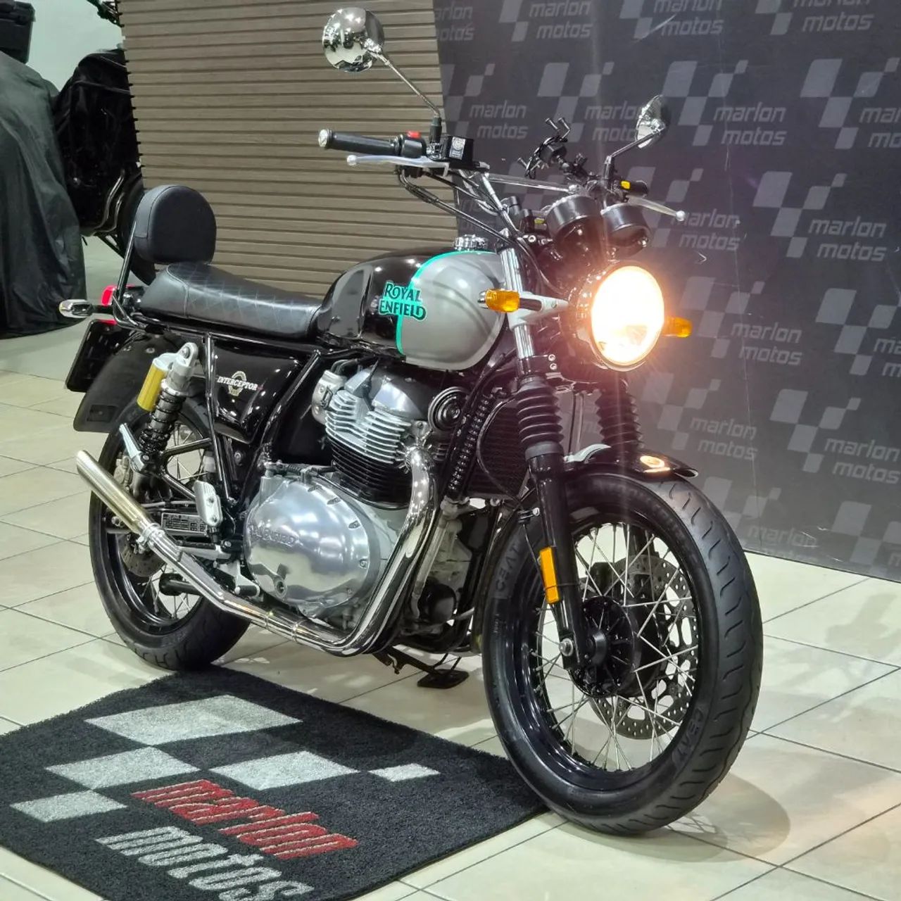 Interceptor 650 Custom  - Foto 2